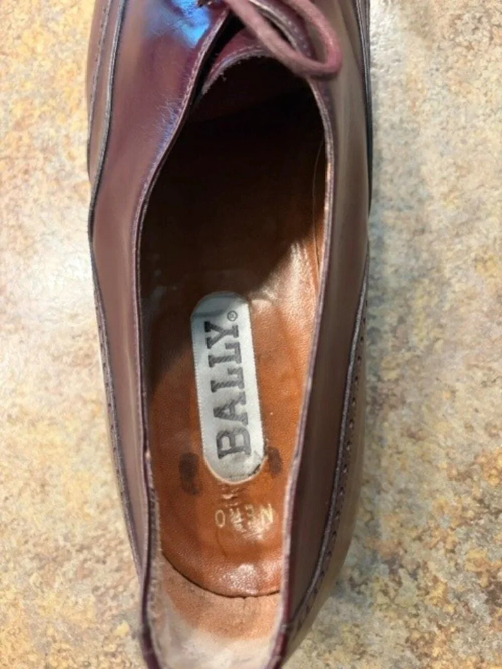 Men's BALLY premium calf leather dress shoes.